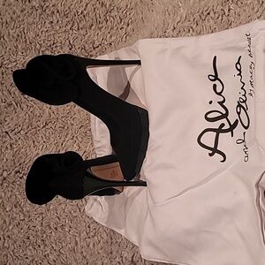 Authentic Alice and Olivia Suede Black Women's Heels NEW